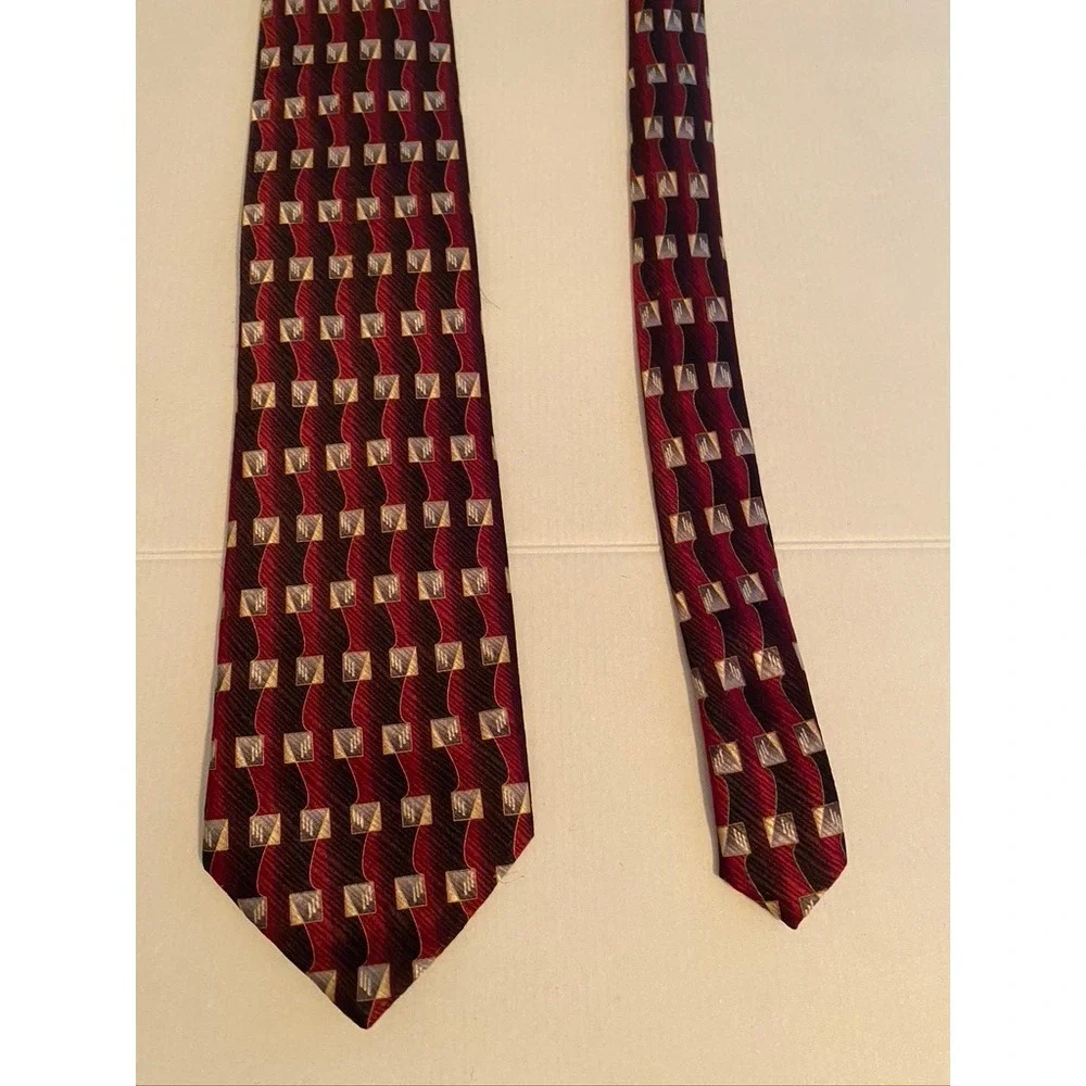 Antonia Collection Mens Silk‎ Tie Burgundy Black Geometric Square Pattern Hand